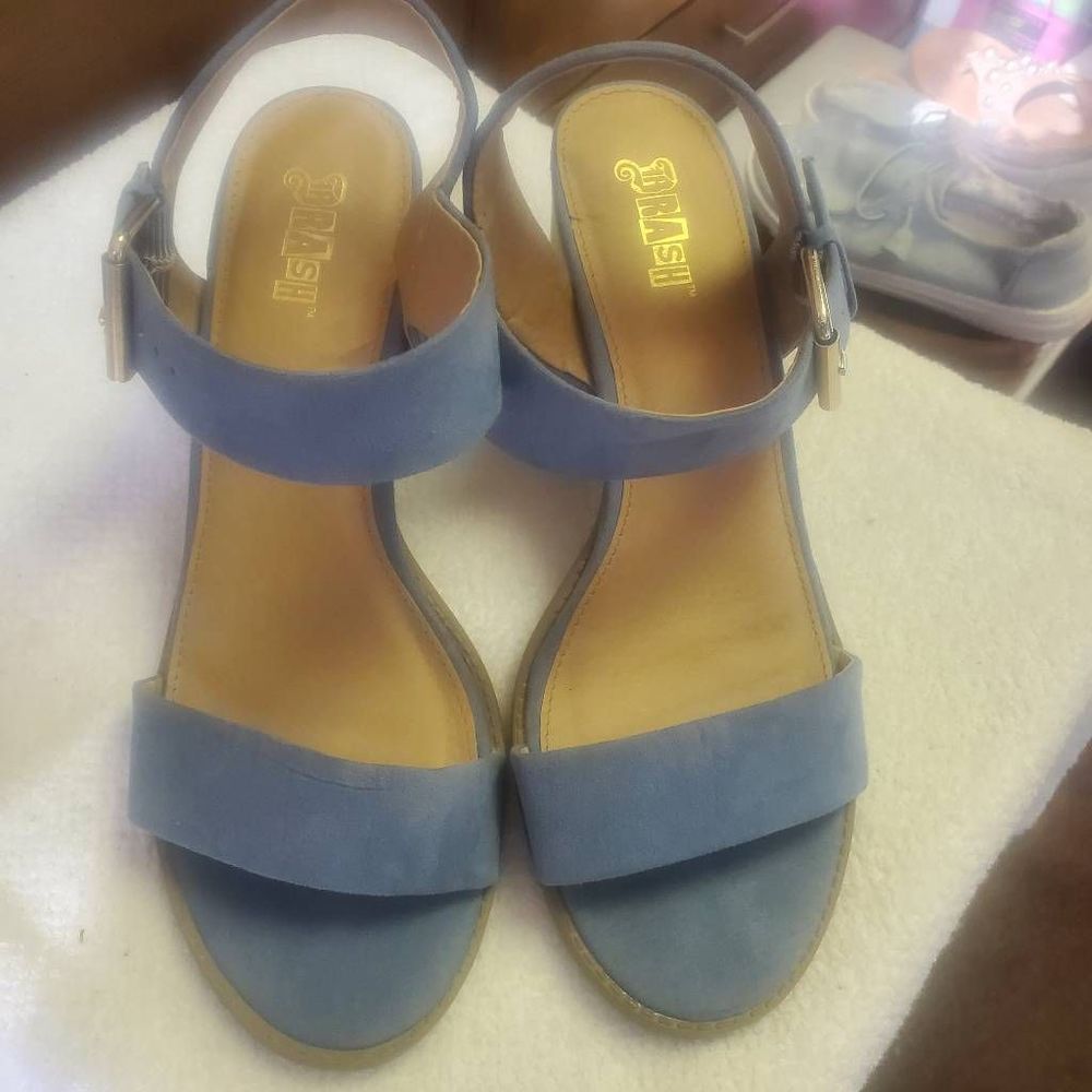 Brash sandals size 11